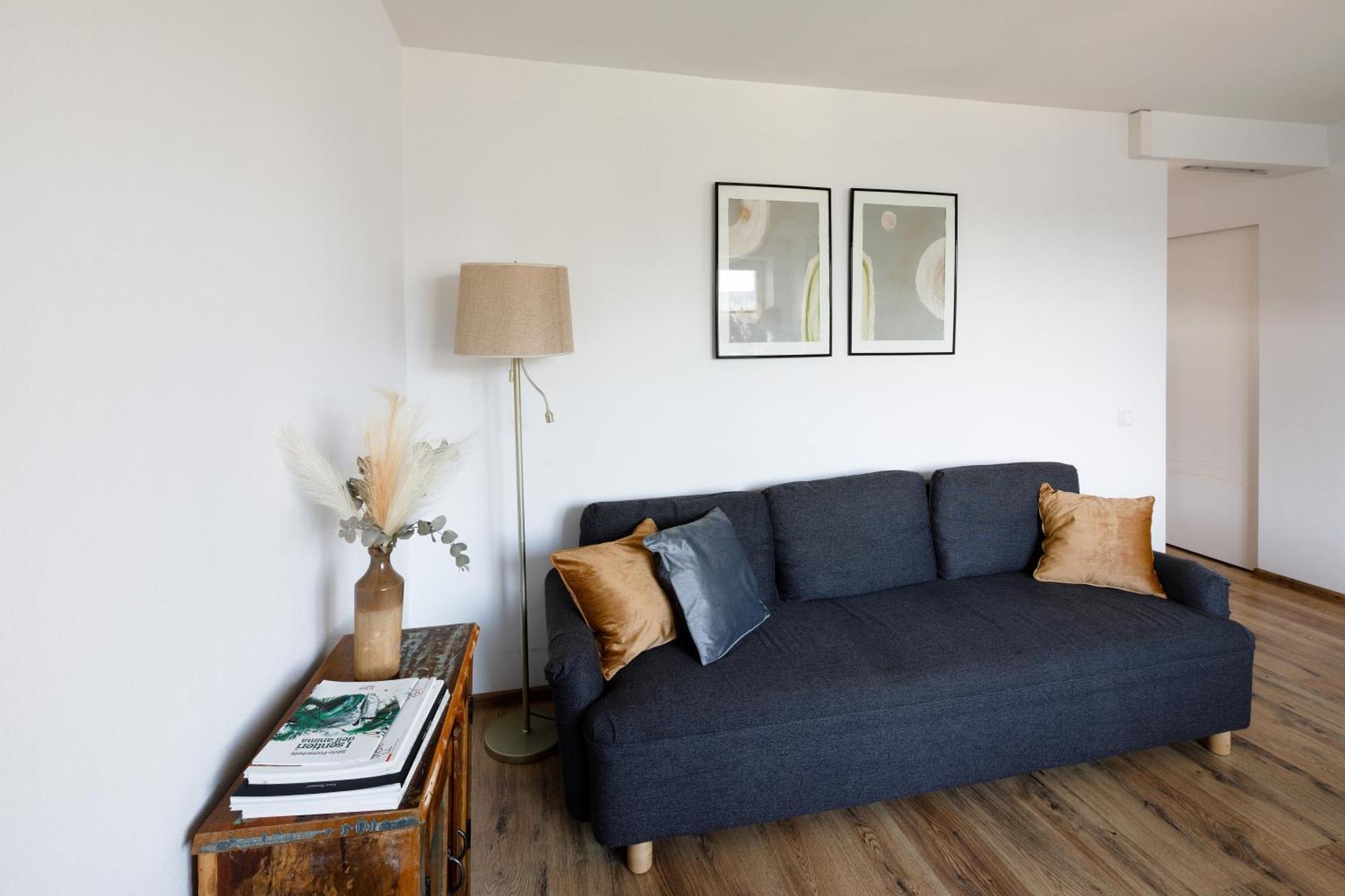 Brivibas Yard Apartment With Parking In City Center Riga Exterior photo